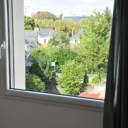 Grand Et Lumineux T2 A 2 Pas De La Riviere Erdre Et Proche Du Centre Nantes